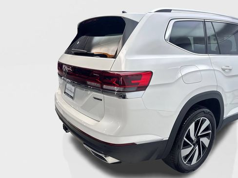 Used 2025 Volkswagen Atlas SEL AWD/4WD image 18