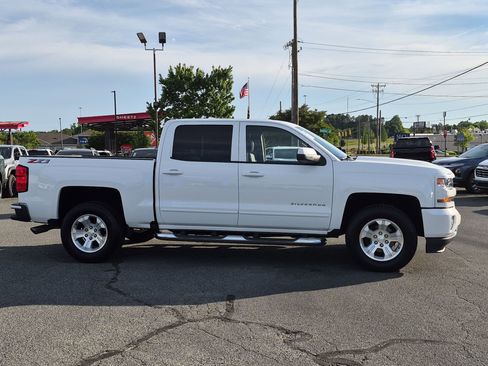 Used 2018 Chevrolet Silverado 1500 LT w/ All Star Edition AWD/4WD image 6