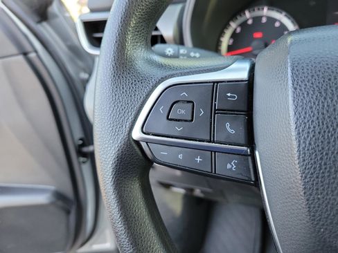 Used 2021 Toyota Highlander L FWD image 26