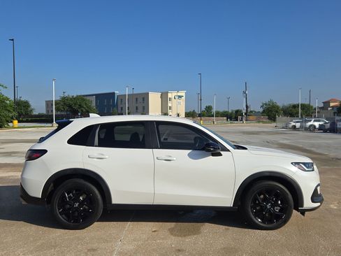Used 2024 Honda HR-V Sport image 2