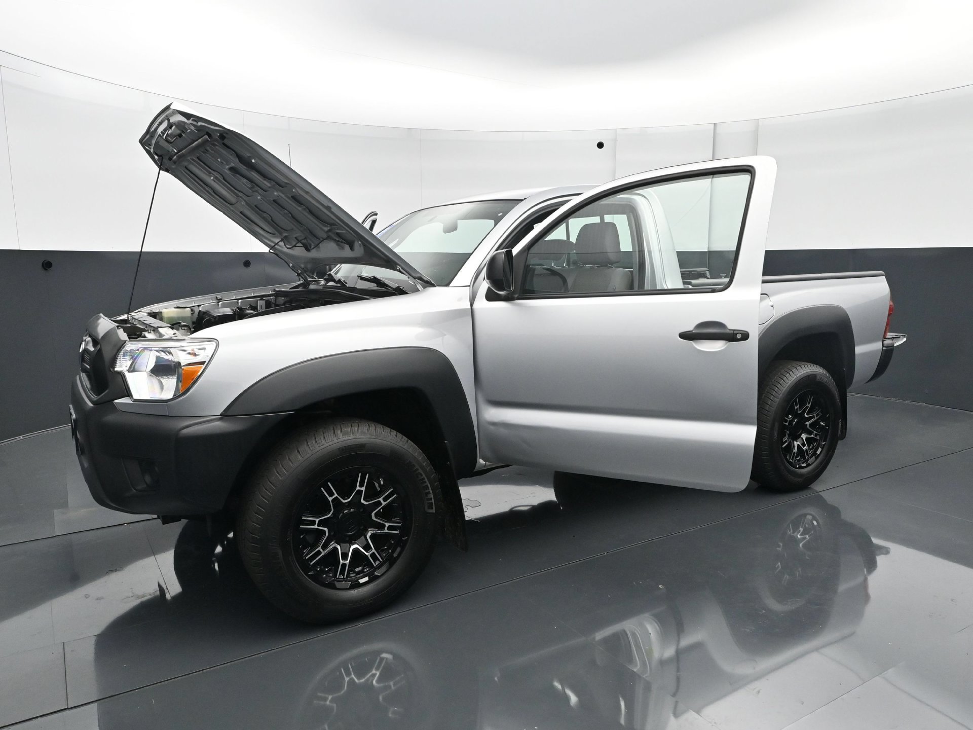 Used 2012 Toyota Tacoma 4x4 Regular Cab image 22