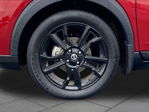 Used 2020 Nissan Kicks SR w/ SR Premium Package FWD image 11