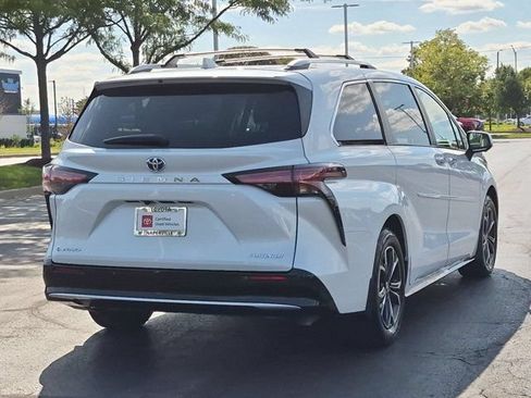 Certified 2025 Toyota Sienna Platinum AWD/4WD image 6