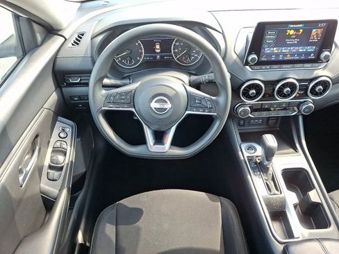 Used 2024 Nissan Sentra SV FWD image 11