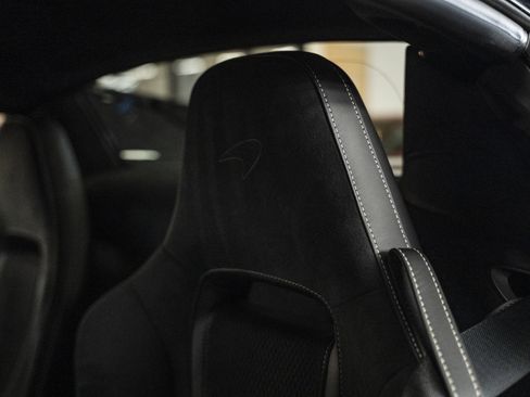 Used 2026 McLaren 750S Spider RWD image 27