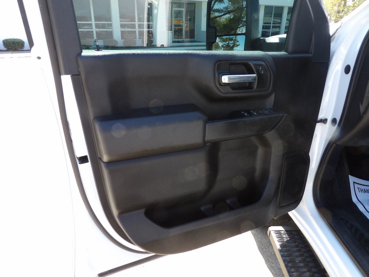 Used 2023 Chevrolet Silverado 2500 Custom w/ Infotainment Package AWD/4WD image 6