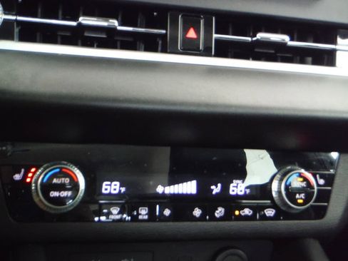 Used 2022 Mitsubishi Outlander SE AWD/4WD image 15