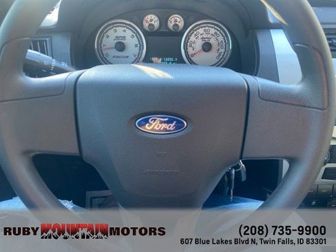 Used 2010 Ford Focus SE image 16