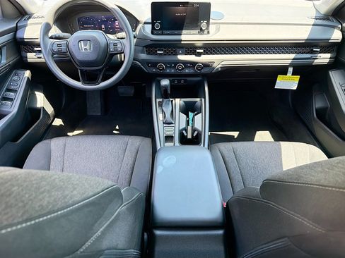 Used 2023 Honda Accord EX image 27