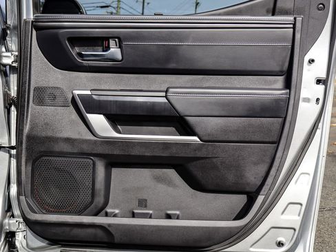 Used 2025 Toyota Tundra Platinum image 39