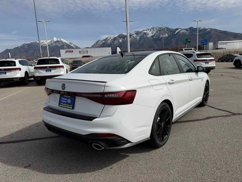 New 2026 Volkswagen Jetta GLI Autobahn FWD image 10