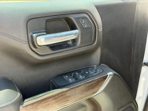 Used 2021 Chevrolet Silverado 1500 LT w/ Fleet Comfort Package AWD/4WD image 12