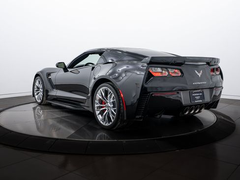 Used 2017 Chevrolet Corvette Z06 w/ Chrome Badge Package image 3