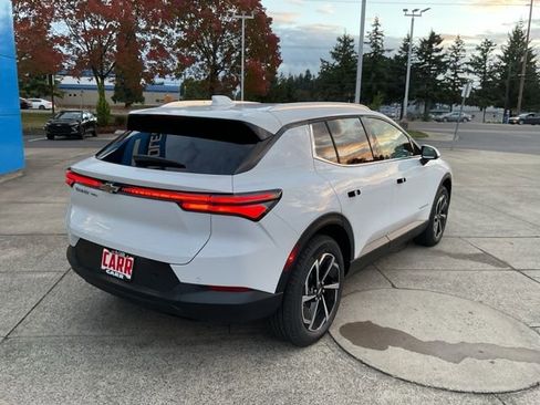 New 2026 Chevrolet Equinox EV LT image 8