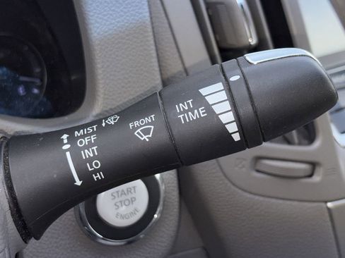 Used 2015 INFINITI Q40 w/ Moonroof Package RWD image 12