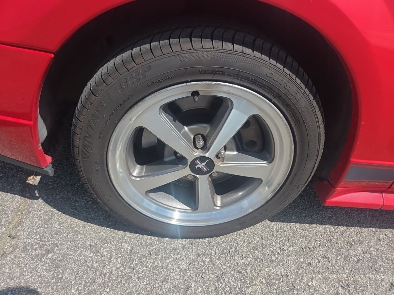 Used 2004 Ford Mustang Mach 1 RWD image 7