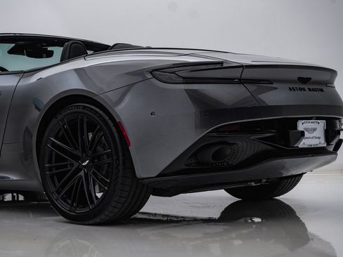 Used 2024 Aston Martin DB12 Convertible RWD image 13