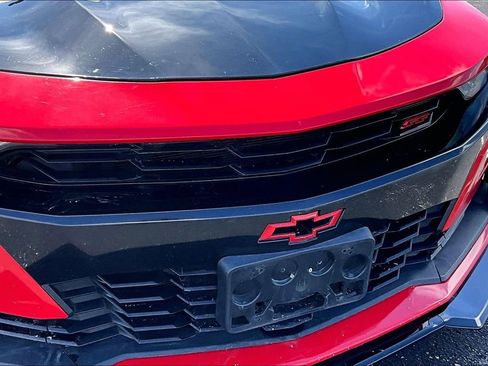 Used 2019 Chevrolet Camaro SS image 28