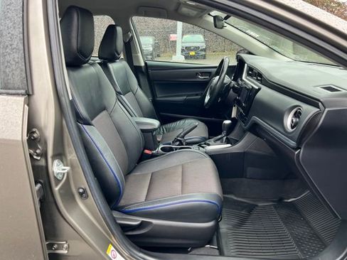 Used 2019 Toyota Corolla SE image 9