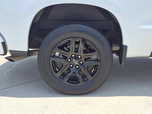 Used 2024 Chevrolet Silverado 1500 Custom w/ LPO, Dark Essentials Package RWD image 10