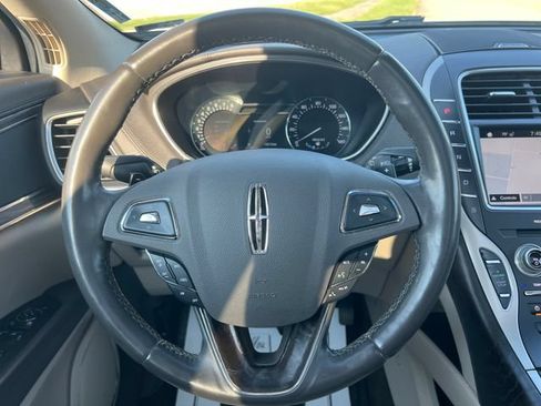 Used 2017 Lincoln MKX Reserve FWD image 20