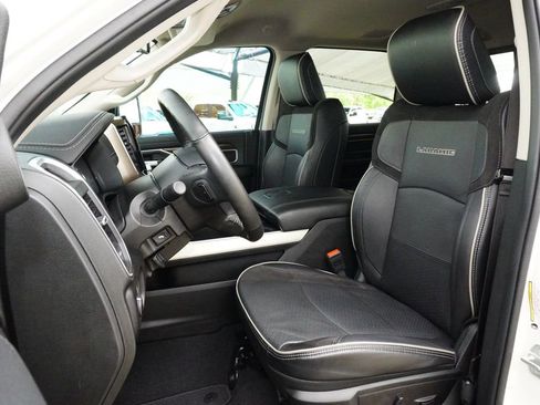 Used 2024 RAM 2500 Laramie image 30