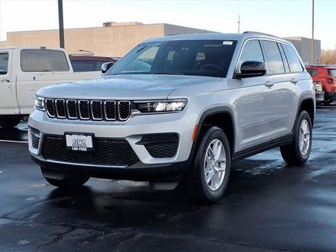 New 2025 Jeep Grand Cherokee Laredo X image 2