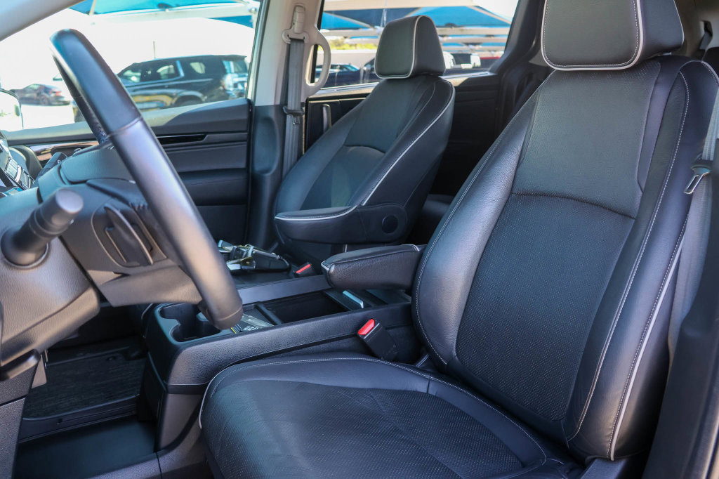 Used 2024 Honda Odyssey Elite image 12
