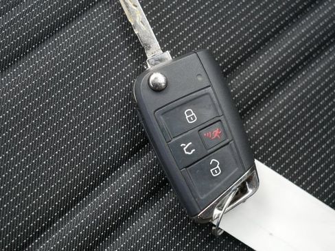 Certified 2022 Volkswagen Tiguan S AWD/4WD image 36