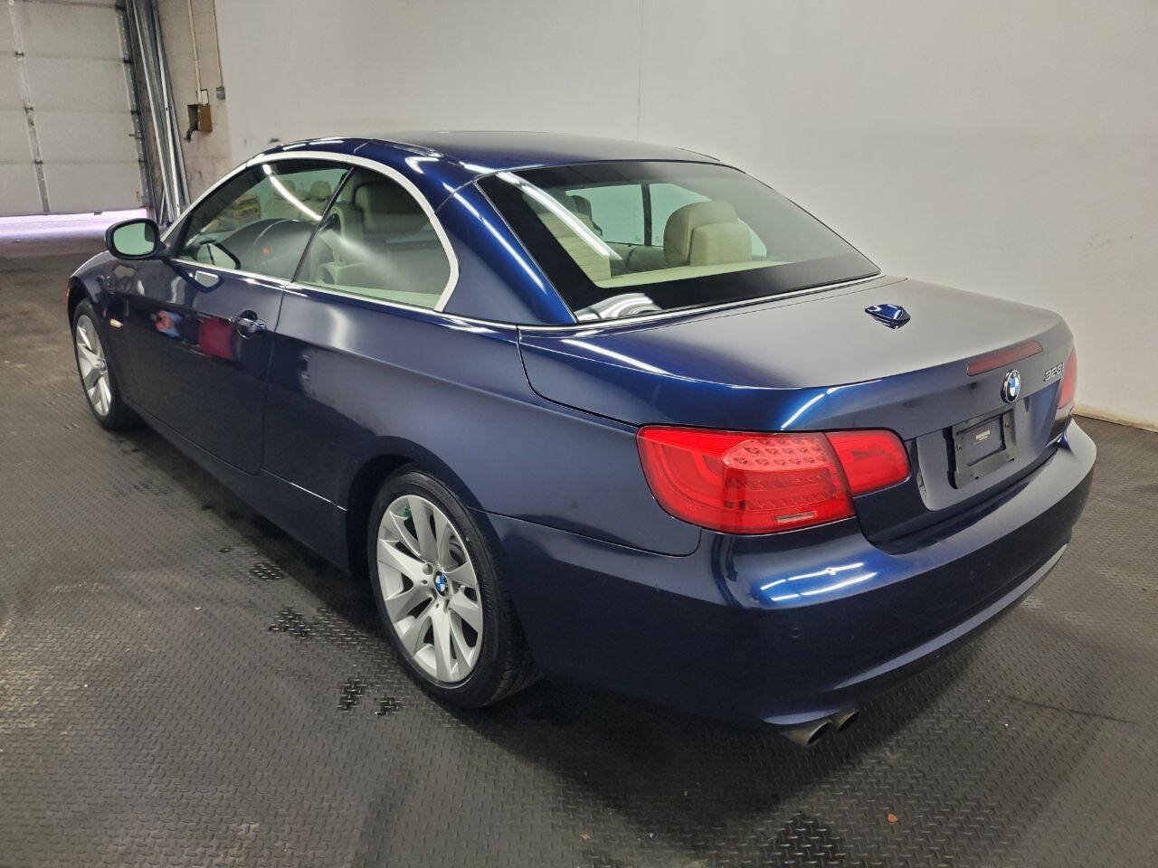Used 2012 BMW 328i Convertible w/ Premium Pkg RWD image 5