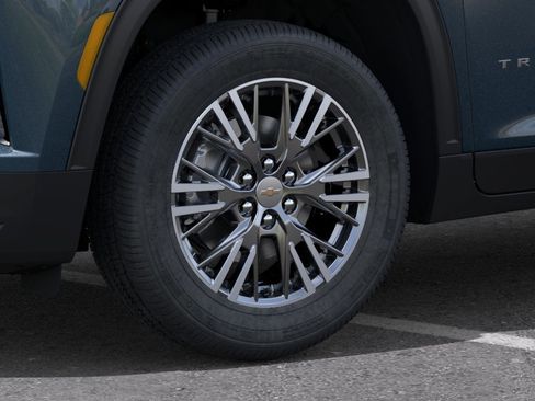 New 2026 Chevrolet Traverse LT w/ Driver Confidence Package FWD image 33
