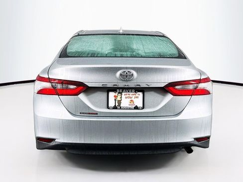 Used 2021 Toyota Camry LE image 8
