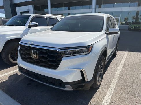 Used 2025 Honda Pilot EX-L image 34