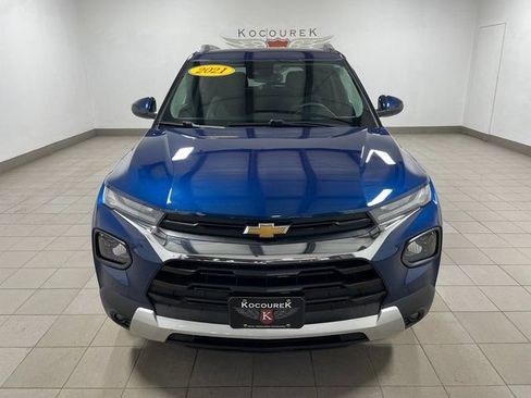 Used 2021 Chevrolet TrailBlazer LT w/ Convenience Package FWD image 2
