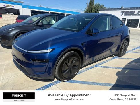 Used 2026 Tesla Model Y 2WD image 1