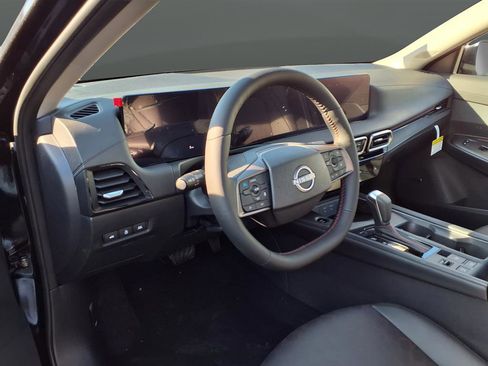 New 2026 Nissan Sentra SR w/ SR Premium Package FWD image 61