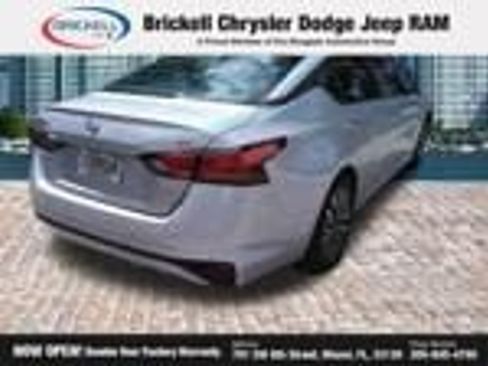 Used 2024 Nissan Altima 2.5 SV FWD image 25