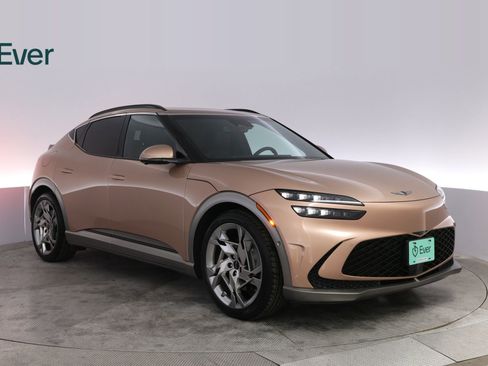 Used 2023 Genesis GV60 Performance image 13