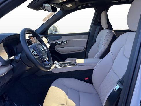 New 2026 Volvo XC90 B6 Plus w/ Protection Package Premier image 13