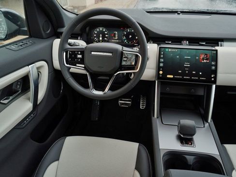 New 2026 Land Rover Discovery Sport Landmark AWD/4WD image 16