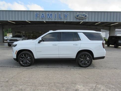 Used 2026 Chevrolet Tahoe High Country AWD/4WD image 2