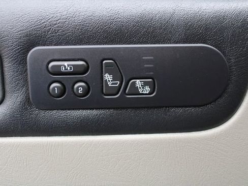 Used 2004 HUMMER H2 w/ Preferred Equipment Group image 4