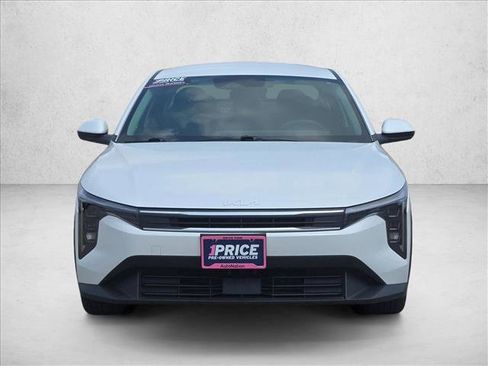 Used 2025 Kia K4 FWD image 2