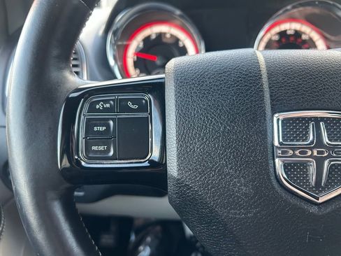 Used 2017 Dodge Grand Caravan SXT w/ Driver Convenience Group image 14