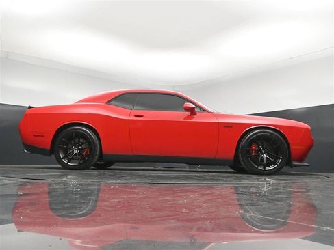 Used 2019 Dodge Challenger R/T Scat Pack w/ T/A Package RWD image 30