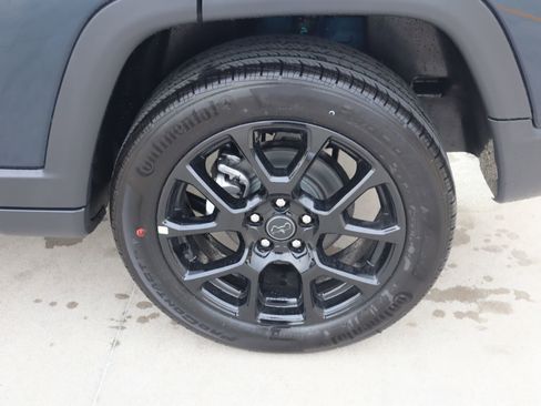 New 2026 Jeep Compass Latitude AWD/4WD image 18