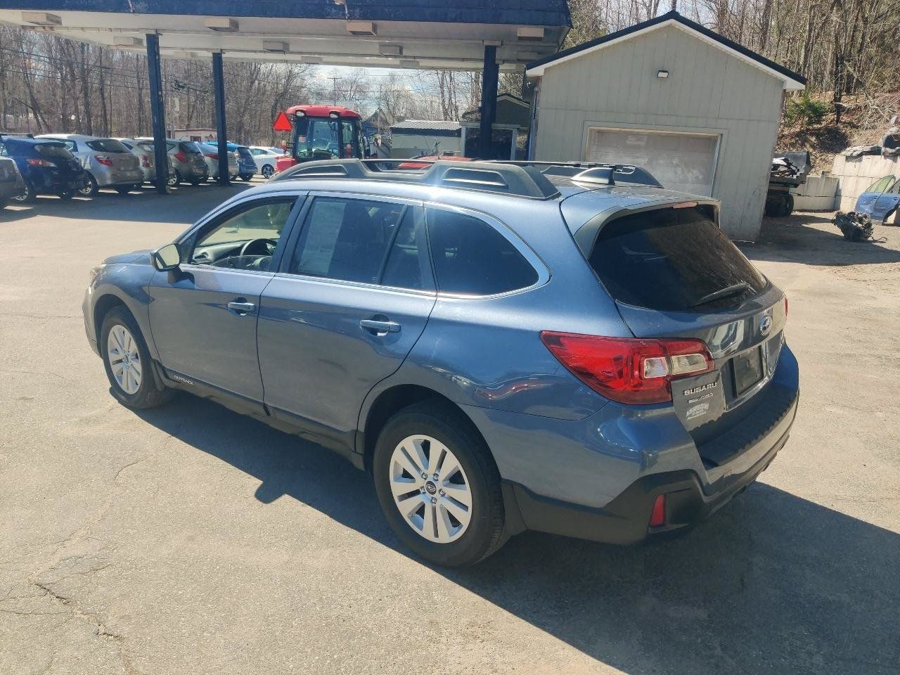Used 2018 Subaru Outback 2.5i Premium AWD/4WD image 4