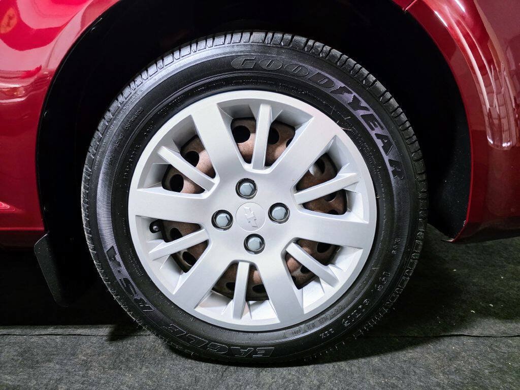 Used 2009 Chevrolet Cobalt LT FWD image 32