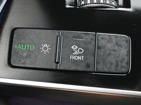 Used 2021 Audi Q8 Premium Plus AWD/4WD image 23