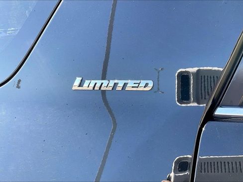 Used 2019 Toyota 4Runner Limited AWD/4WD image 8